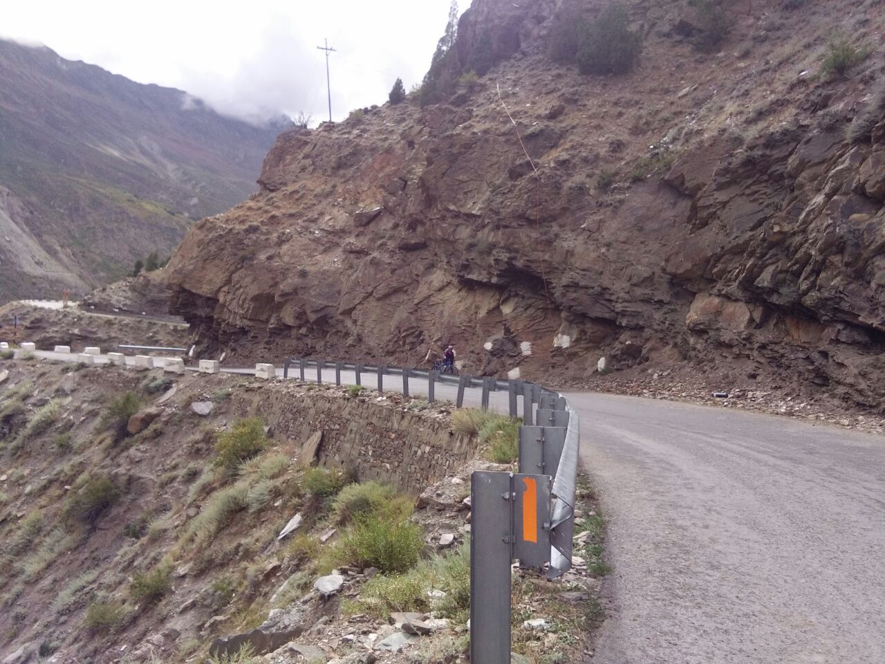 Winding and dangerous- Manali Leh highway